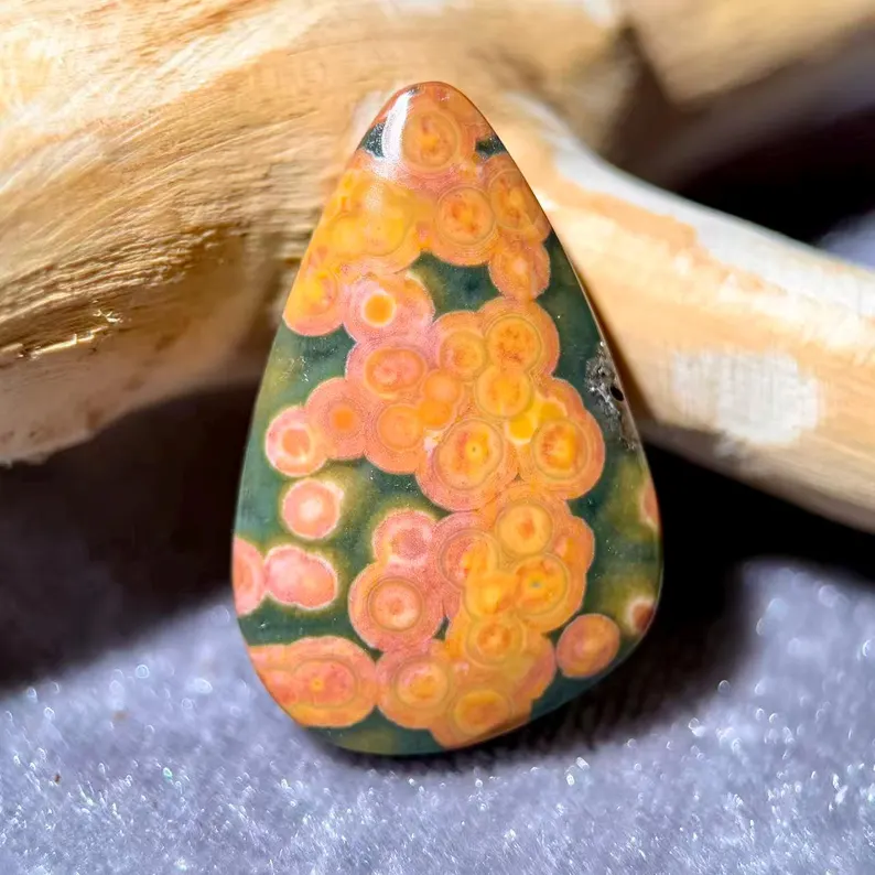 Mexican Fire Agate Gemstone(20.4mm* 10.8mm9ct) | Natural Crystal with Fiery Red-Orange Flash